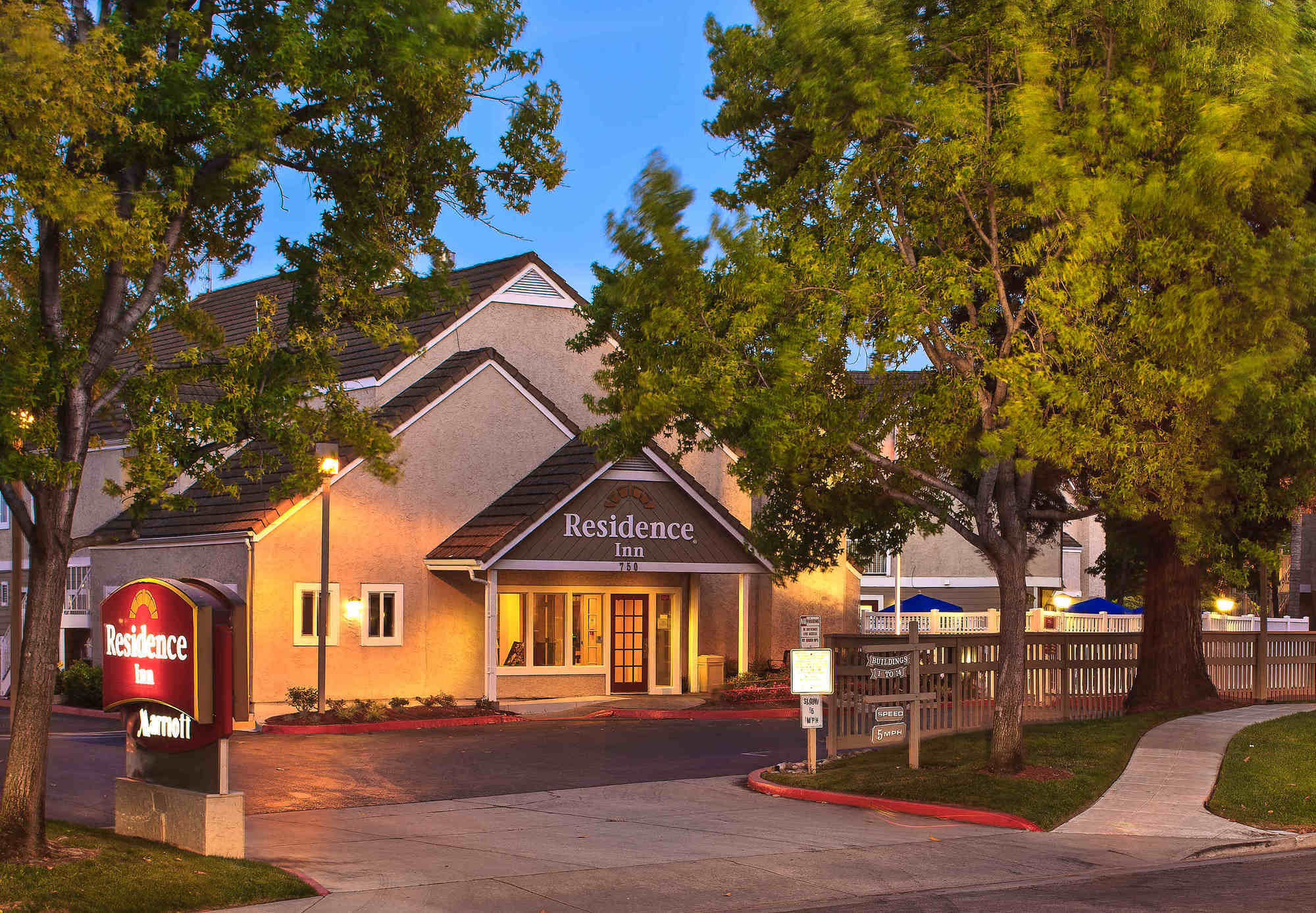 Residence Inn Sunnyvale Silicon Valley I מראה חיצוני תמונה
